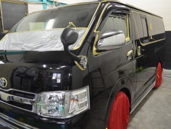 TOYOTA HIACE