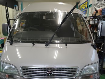 フロントガラスにも断熱対策を　｜　トヨタハイエース