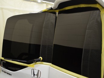 ステップワゴン・断熱フイルム/ウインドコート