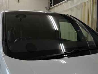 ステップワゴン・断熱フイルム/ウインドコート②