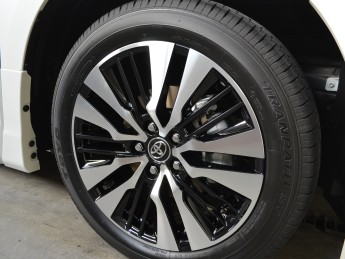 NEWアルファード  /  ULTIMATE-Rコート③。