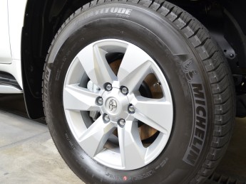 NEWトヨタ・プラド / プレミアムコーティング③。