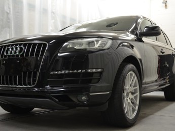 アウディ・Q7 / 板金修理＆コーティング②。