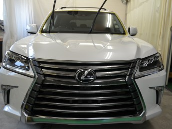 レクサス・LX/フロントガラス②